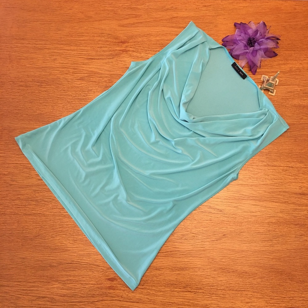 Turquoise sleeveless top scoop neck size s